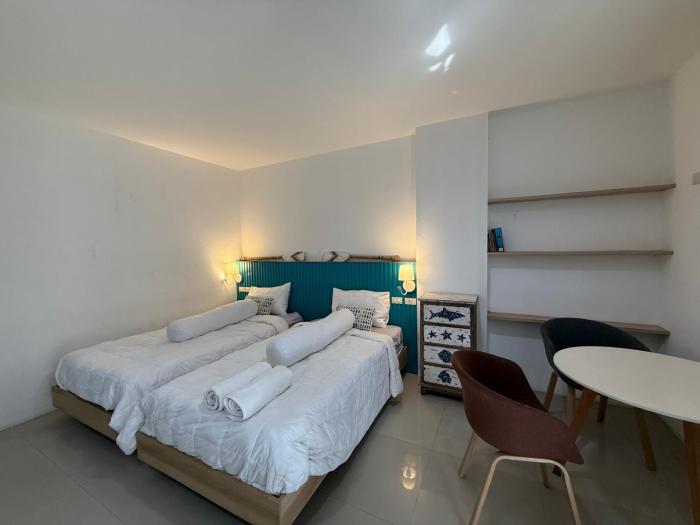 five loaves beds patong