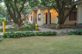 corbett evergreen resort