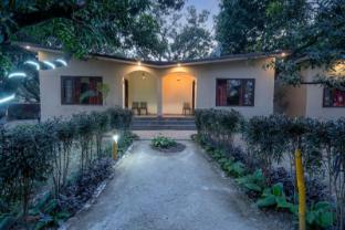 corbett evergreen resort