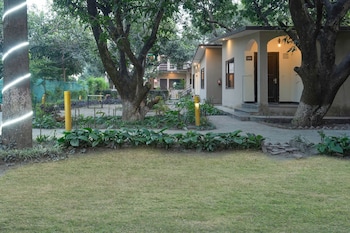 corbett evergreen resort