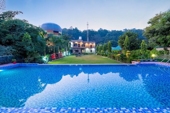 corbett evergreen resort