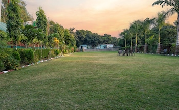 corbett evergreen resort