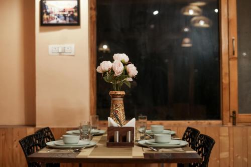 The Bagh Kufri,,5 star