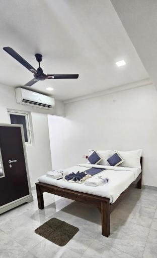 Metro Residency.Com,,2 star