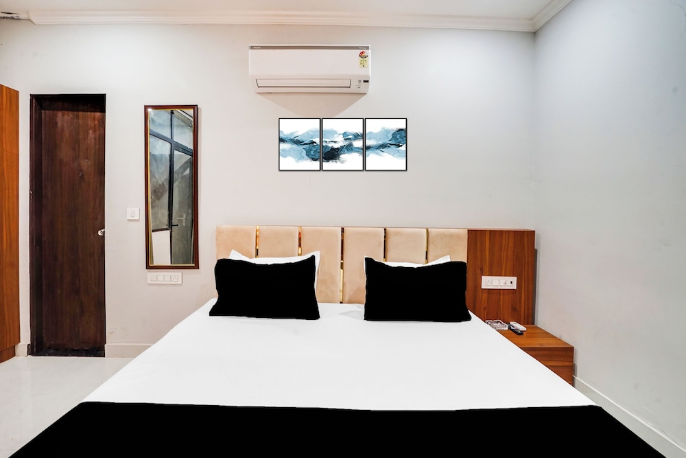 hotel grand aana inn