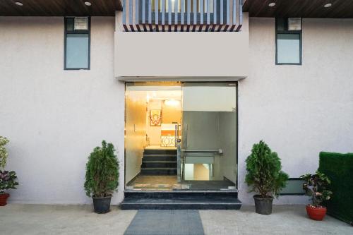 hotel grand aana inn