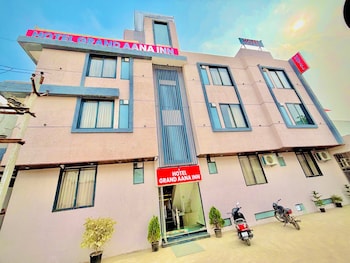 hotel grand aana inn