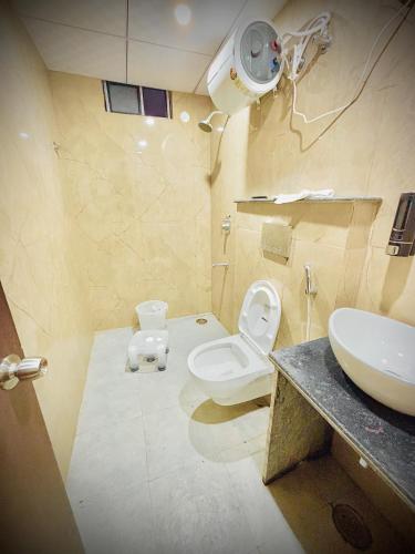 Hotel Grand Aana Inn,,4 star