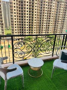 arth studios omaxe hazratganj gomti nagar ext