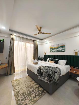 arth studios omaxe hazratganj gomti nagar ext