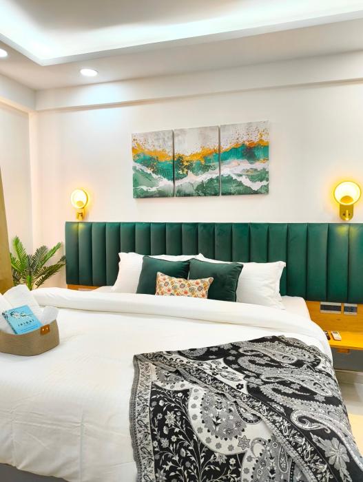 arth studios omaxe hazratganj gomti nagar ext