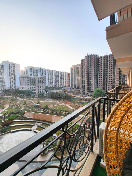 arth studios omaxe hazratganj gomti nagar ext