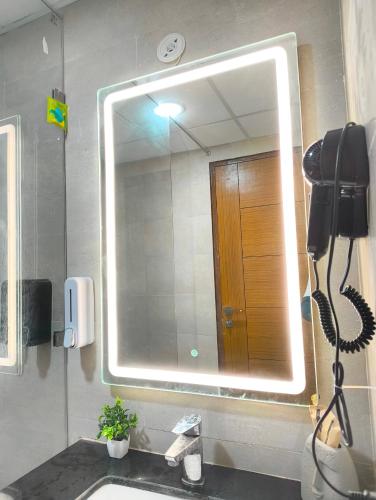 arth studios omaxe hazratganj gomti nagar ext