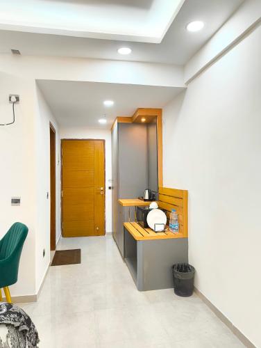 arth studios omaxe hazratganj gomti nagar ext