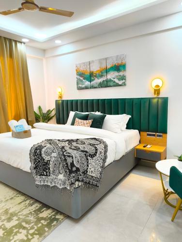 arth studios omaxe hazratganj gomti nagar ext