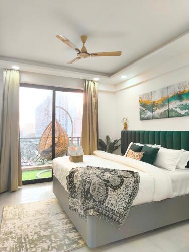 arth studios omaxe hazratganj gomti nagar ext