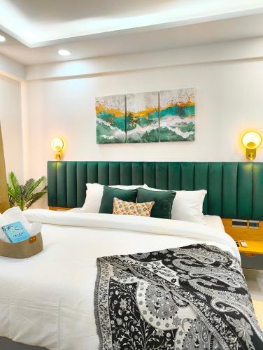 arth studios omaxe hazratganj gomti nagar ext