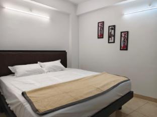 seaa breeze white town