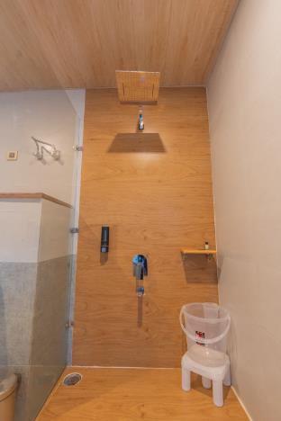 vivaan stays tirthan