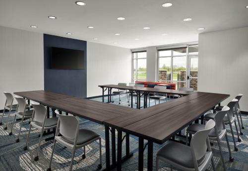 springhill suites by marriott troy dayton