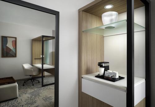 springhill suites by marriott troy dayton