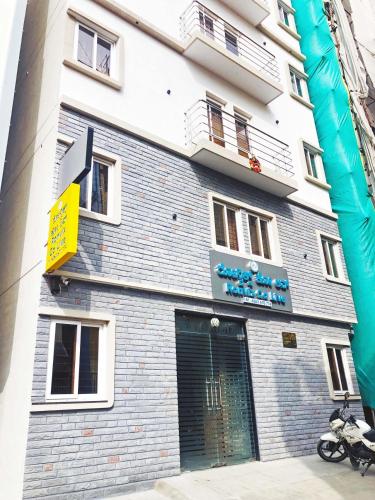 hotel ronvix madiwala