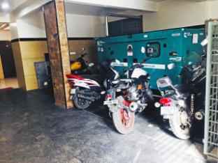 hotel ronvix madiwala