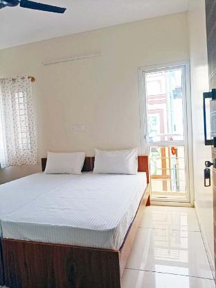 hotel ronvix madiwala