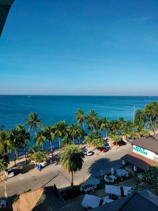 the beach bangsaen