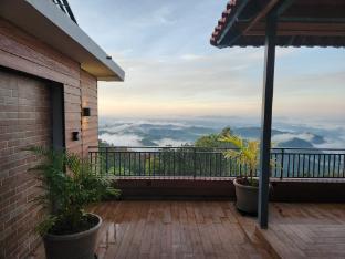 kacholam serviced villa