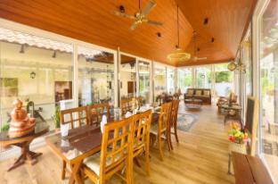 kacholam serviced villa