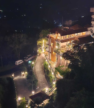 kacholam serviced villa