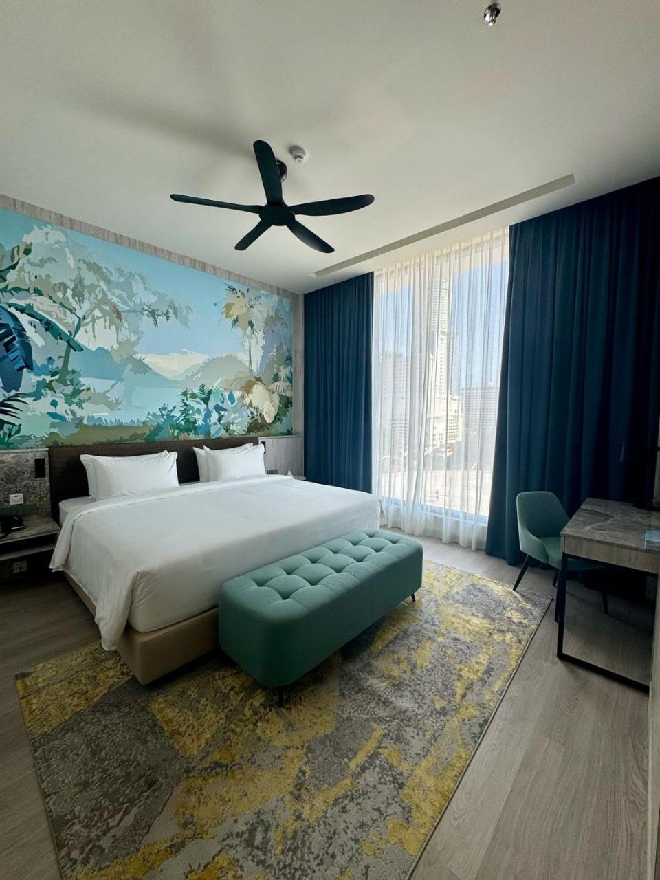 fifth avenue hotel