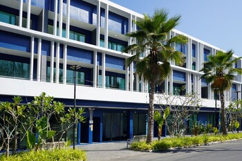 seaside naithon phuket