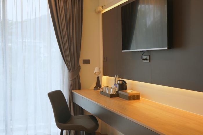 seaside naithon phuket