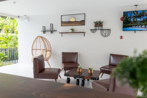 seaside naithon phuket