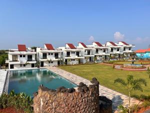 baywatch resort bhogave beach