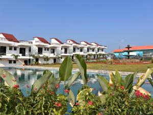 baywatch resort bhogave beach