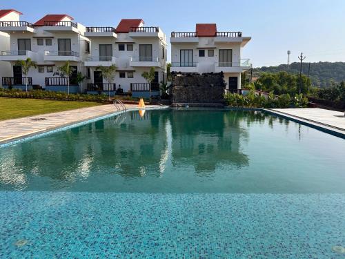 baywatch resort bhogave beach