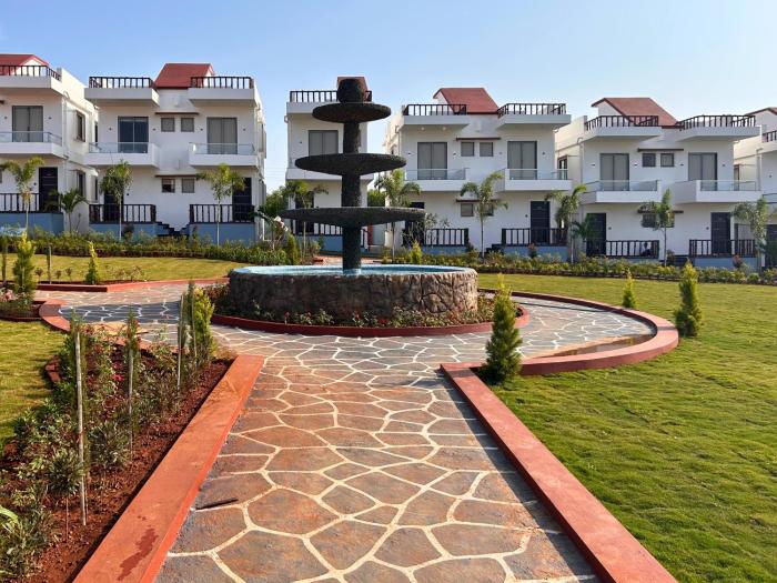 baywatch resort bhogave beach