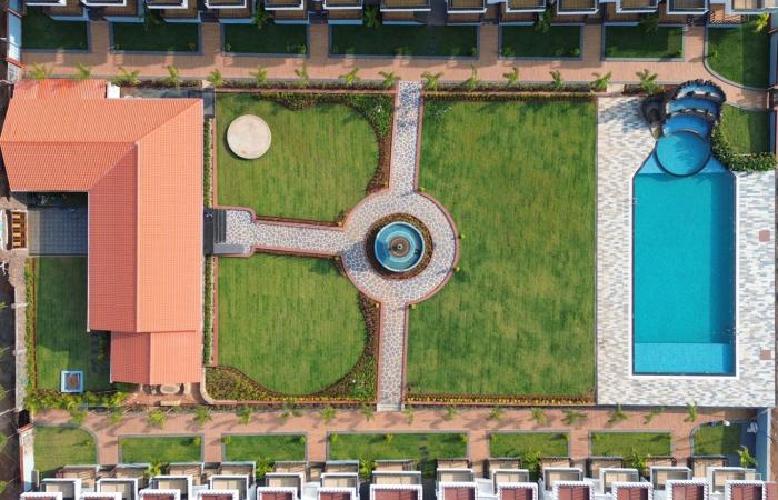 baywatch resort bhogave beach