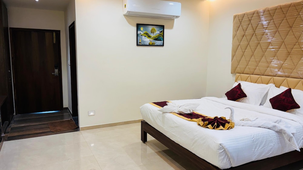 mk naidu hotel and conventions center