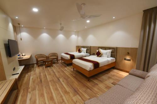 Hotel Tathagat Ashok,,3 star