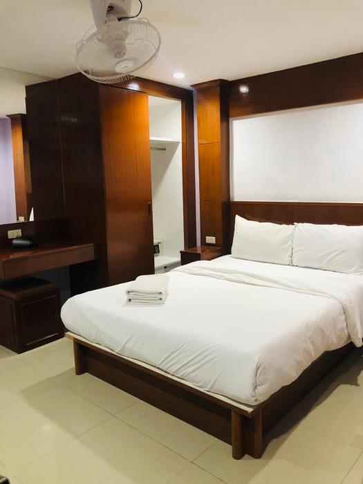 royal star suites pattaya