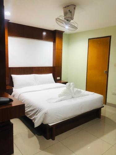 royal star suites pattaya