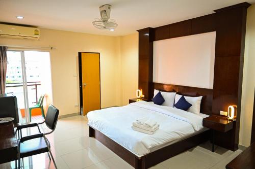 royal star suites pattaya