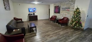 Hometowne Studios Lagrange,,2 star