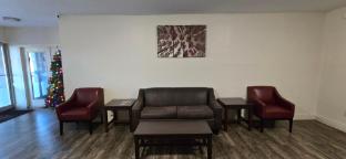 Hometowne Studios Lagrange,,2 star