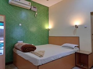 banolata lakeside homestay by stayapart