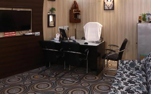 Hotel Negi Palace By Stayapart,,2 star